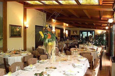 Hotel Ristorante Giordano Cavernago Exterior photo